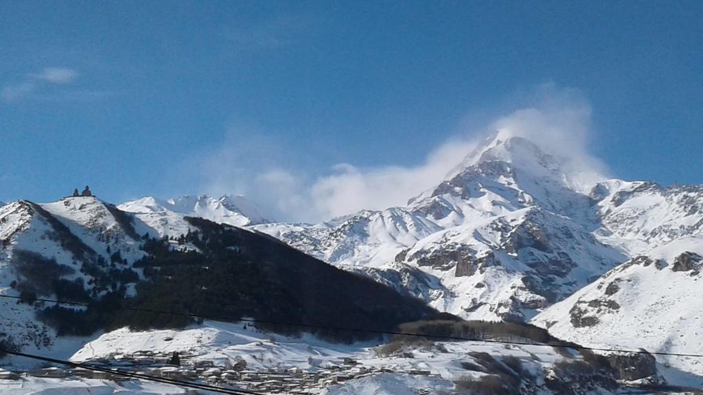 Ineza'S Guest House Kazbegi Exteriör bild